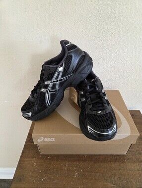 Asics Womens Black GEL-1130 Sneakers Size 6.5 NWT